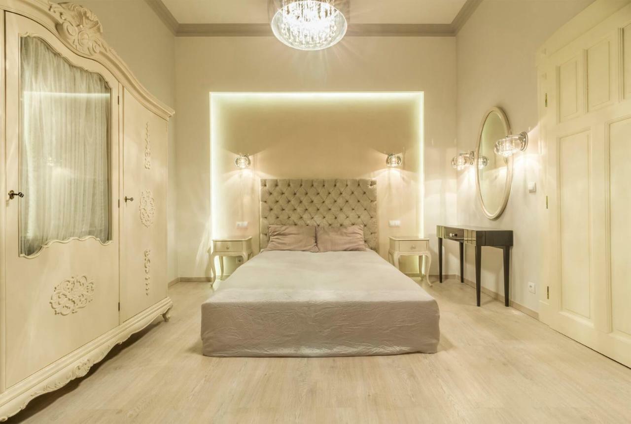 Vori Vori De Luxe Apartment Budapeste Exterior foto